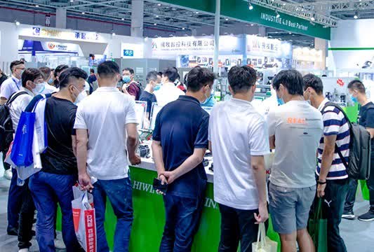在選擇優質風塔卷板機時，您需要了解以下幾點